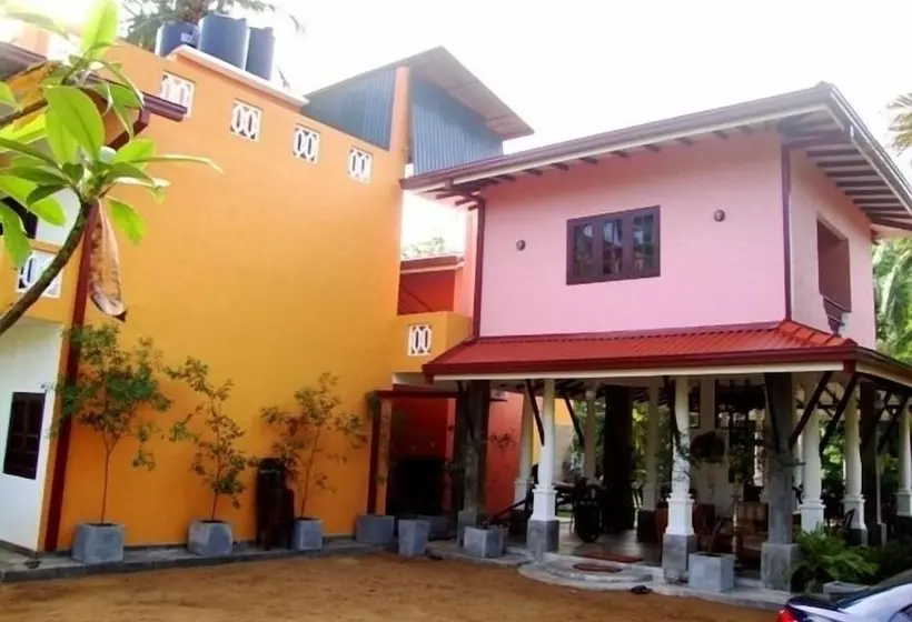 Hotelli Riverside Cabanas