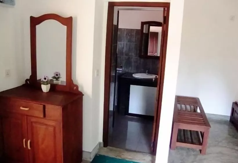 Hotelli Riverside Cabanas