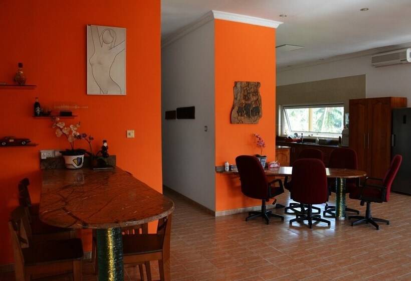 בית מלון כפרי The Hilltop Boosa