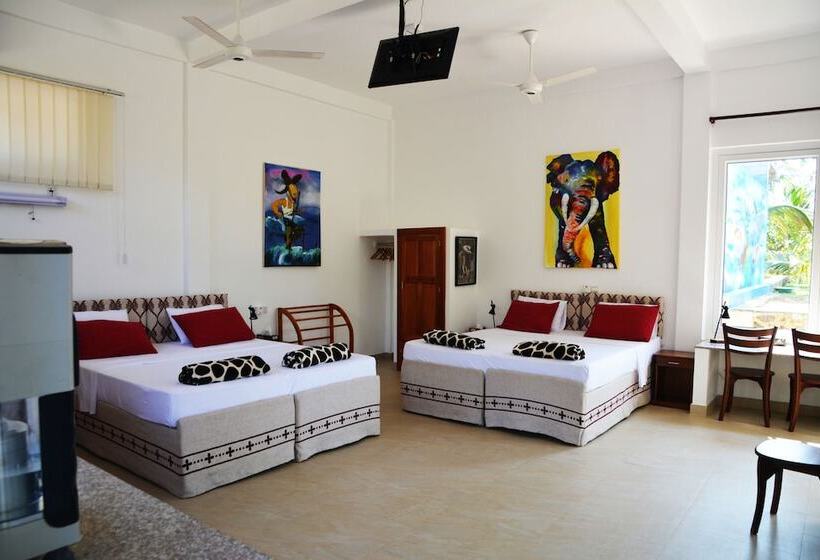 בית מלון כפרי The Hilltop Boosa