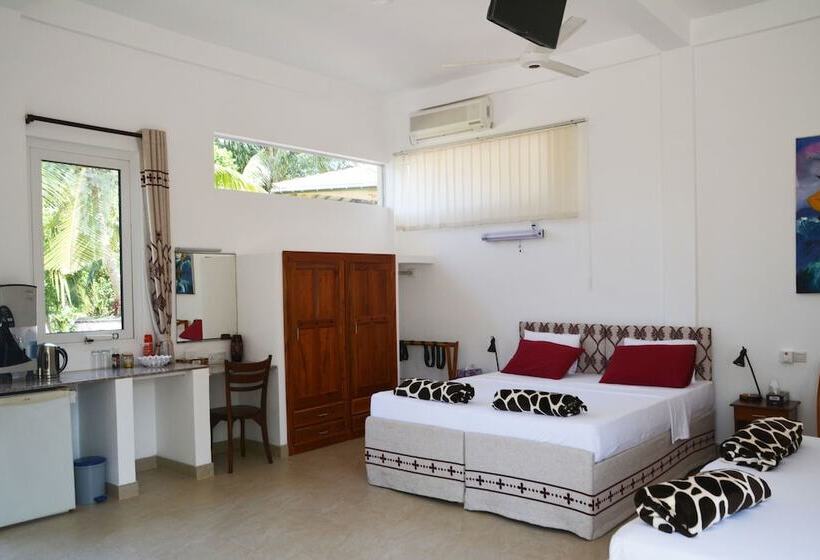 בית מלון כפרי The Hilltop Boosa