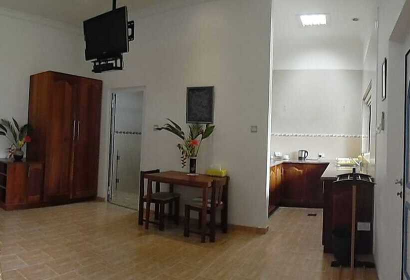 בית מלון כפרי The Hilltop Boosa