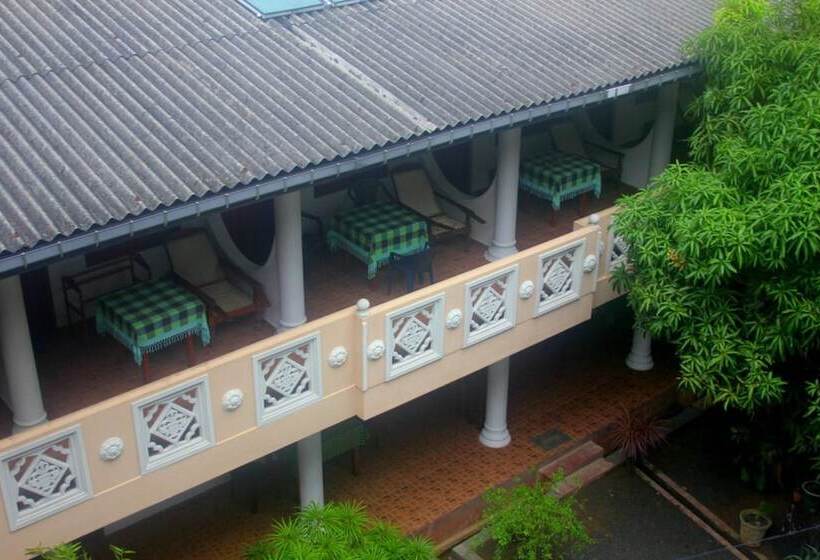 Отель The Serendipity Beach