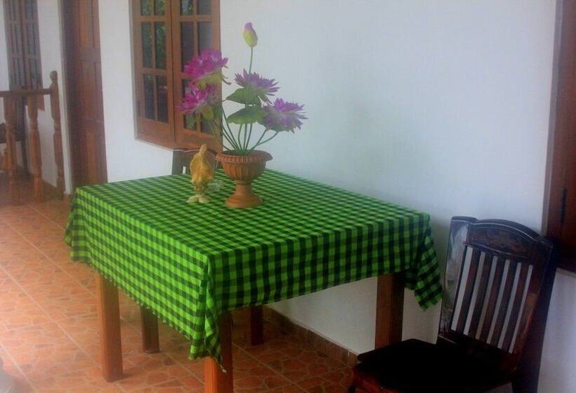 Отель The Serendipity Beach