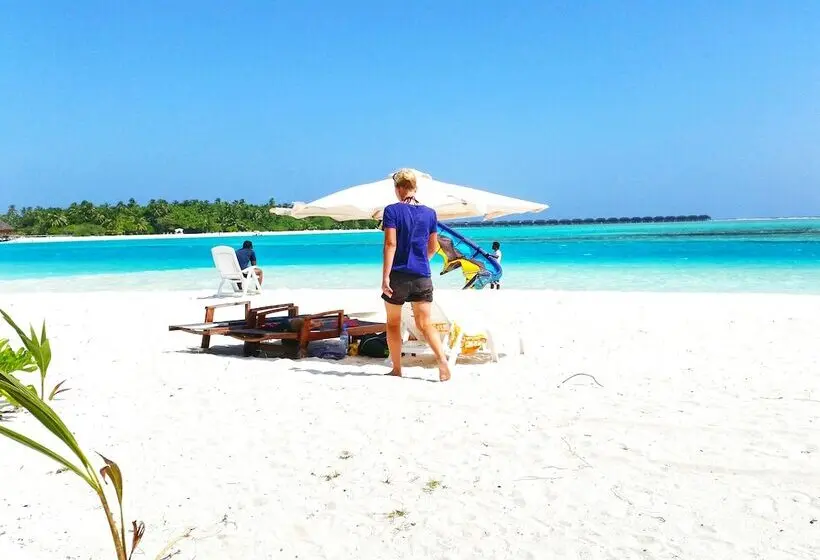 پانسیون Dhiffushi White Sand Beach