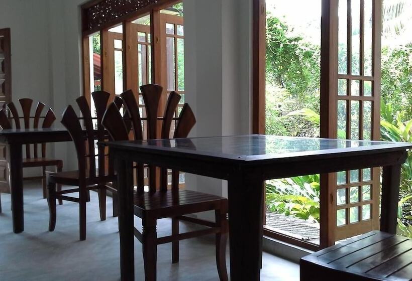 بنسيون Srimalis Residence