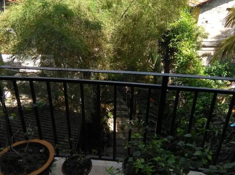 بنسيون Srimalis Residence