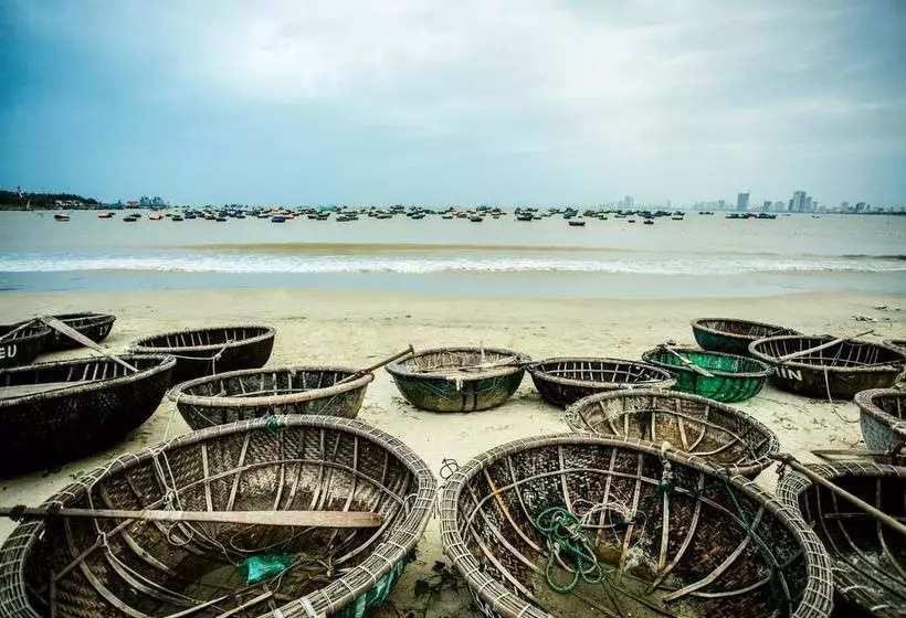 هتل London  Danang
