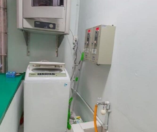 هاستل Golden House