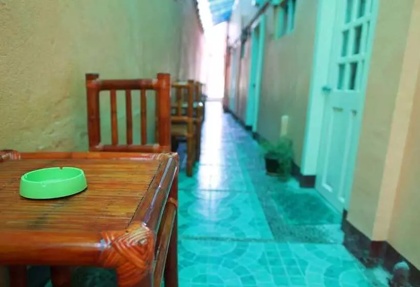 هتل Alamo Bay Inn Boracay