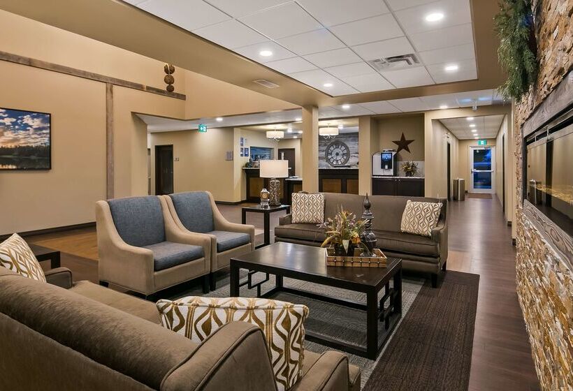 Hotelli Best Western Plus Lacombe Inn & Suites