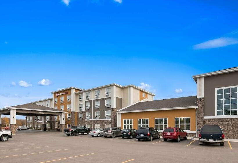 Hotelli Best Western Plus Lacombe Inn & Suites