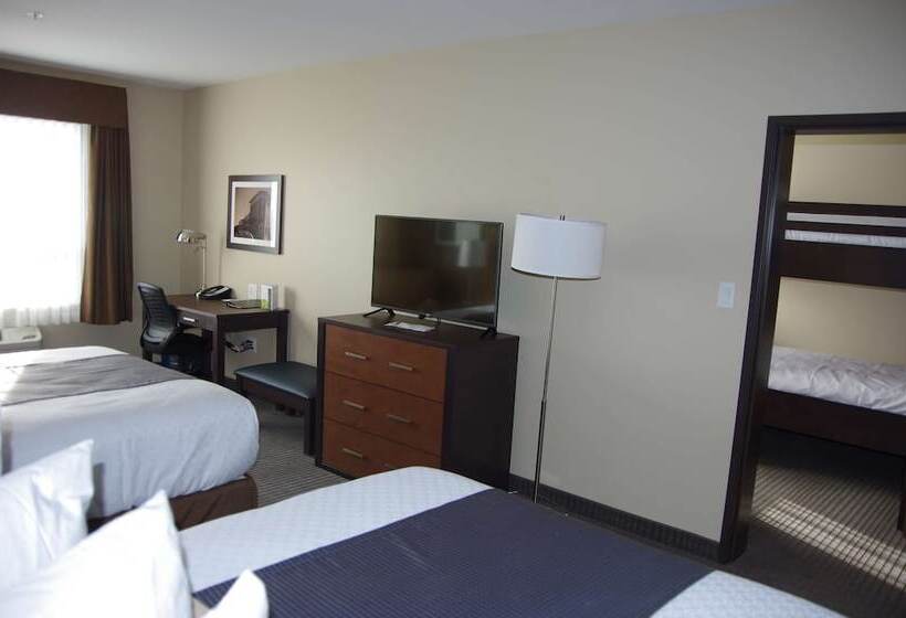 Hotelli Best Western Plus Lacombe Inn & Suites