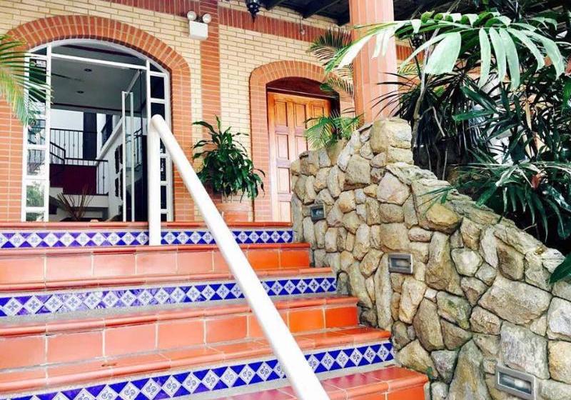 هتل Buenavista Inn