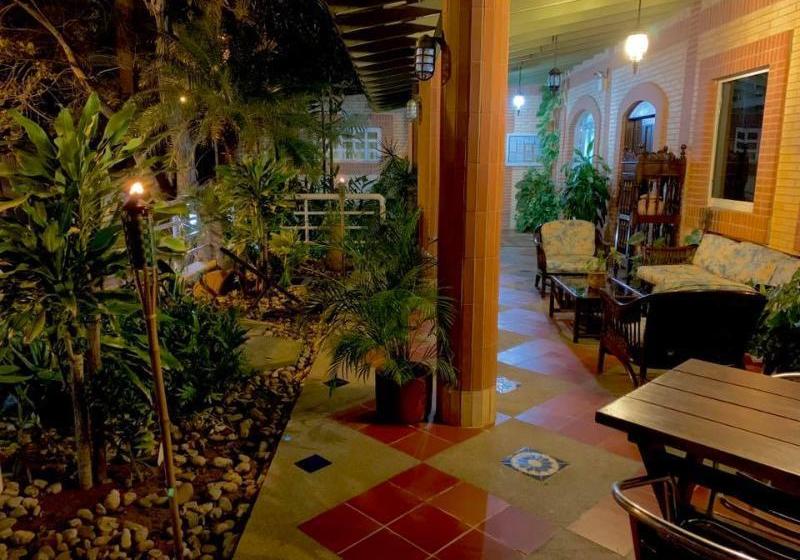 هتل Buenavista Inn