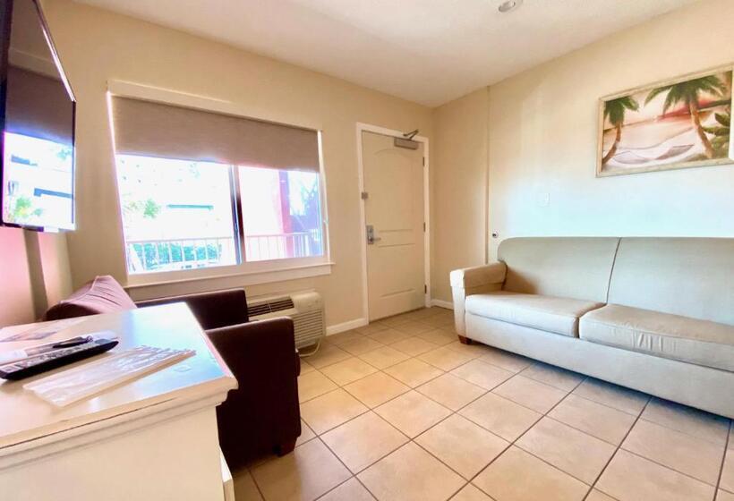 Отель Casa Blanca Resort 1 Bed   1 Bath