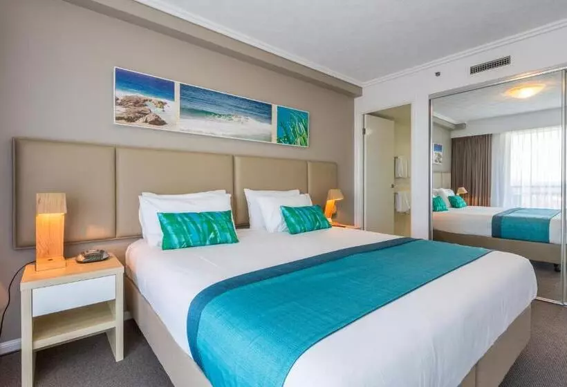 هتل Club Wyndham Kirra Beach