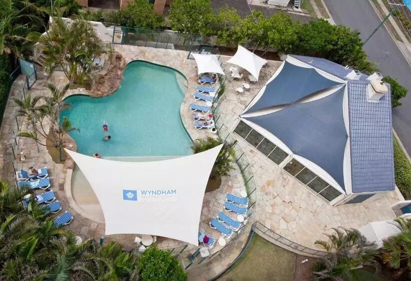 هتل Club Wyndham Kirra Beach