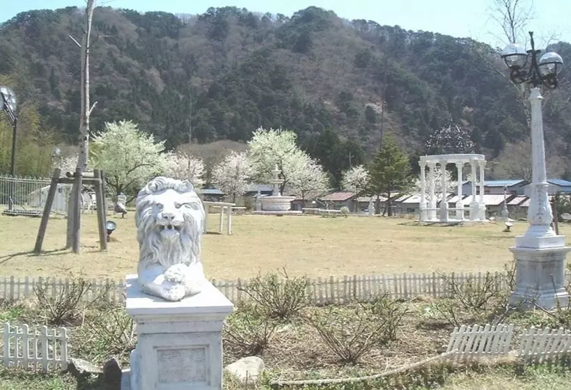هتل Condominium Square Hills