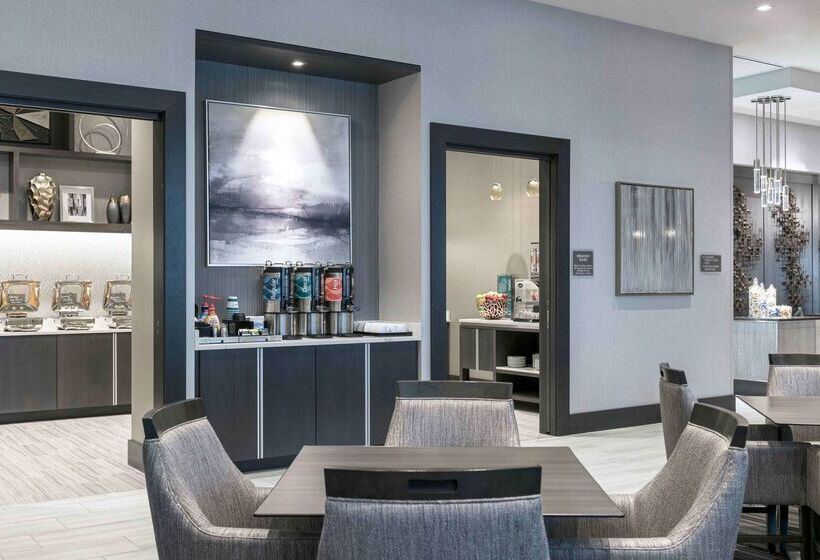 Отель Homewood Suites By Hilton Boston Logan Airport Chelsea