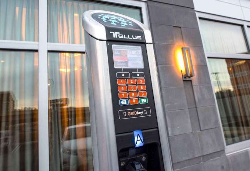 Отель Homewood Suites By Hilton Boston Logan Airport Chelsea