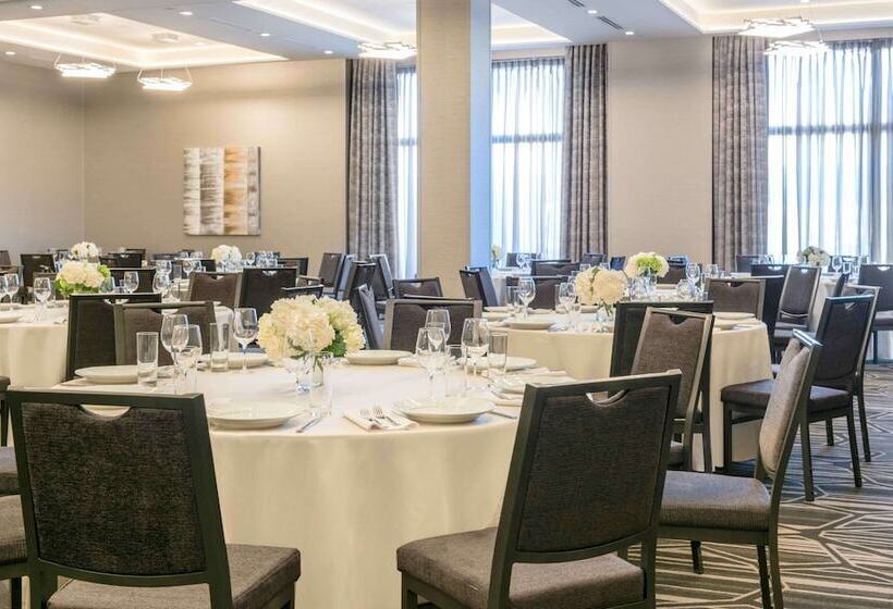 Отель Homewood Suites By Hilton Boston Logan Airport Chelsea