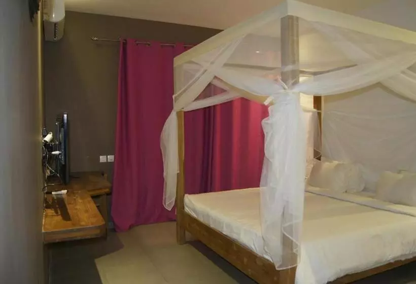 هتل Hôtel Keparanga