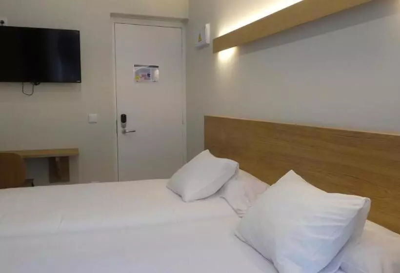 هتل Plaza Pombo B&b Hostal