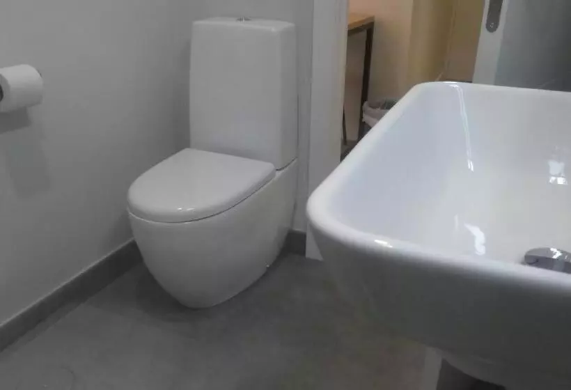 هتل Plaza Pombo B&b Hostal