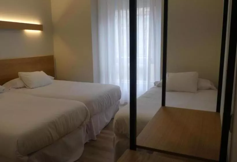 هتل Plaza Pombo B&b Hostal
