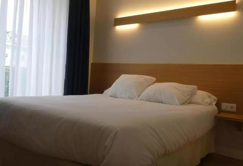 هتل Plaza Pombo B&b Hostal