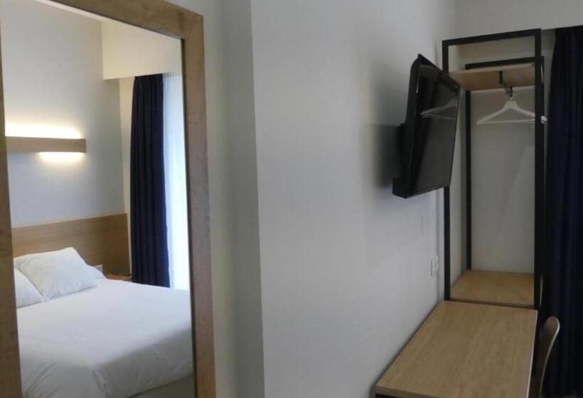 هتل Plaza Pombo B&b Hostal