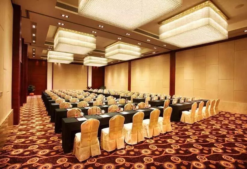 Hotelli Sanya Seacube Holiday
