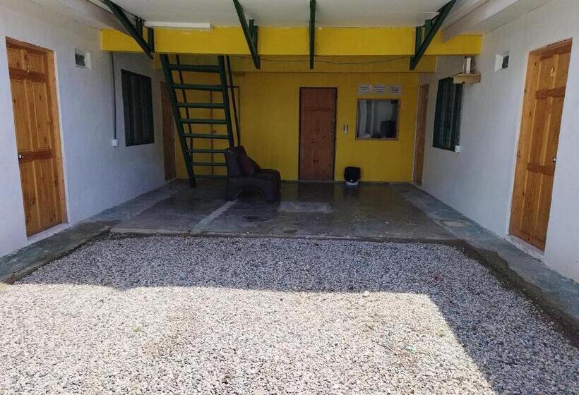 مُتل Cabinas Golfito