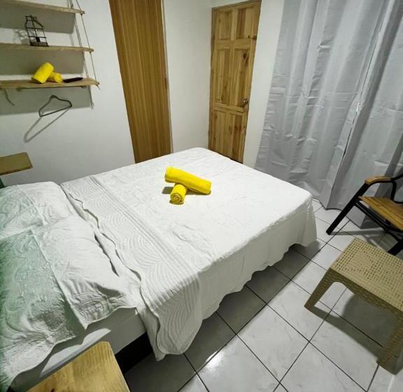 مُتل Cabinas Golfito