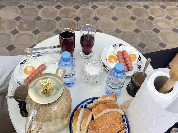 پانسیون Isfandiyor