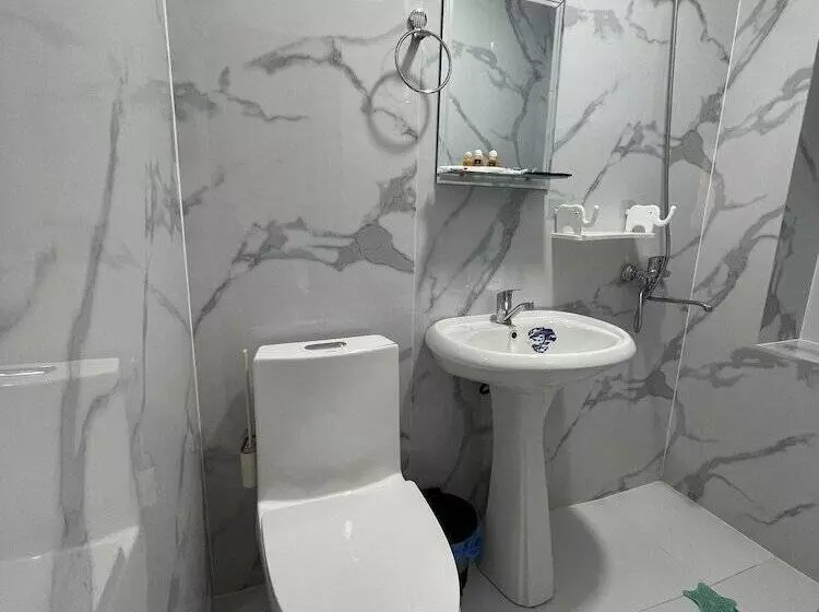 پانسیون Isfandiyor