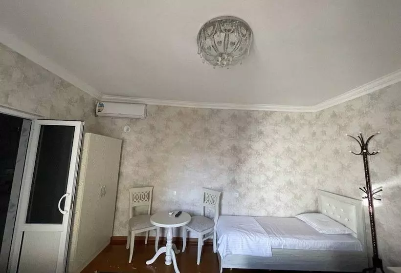 پانسیون Isfandiyor