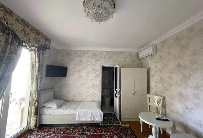 پانسیون Isfandiyor