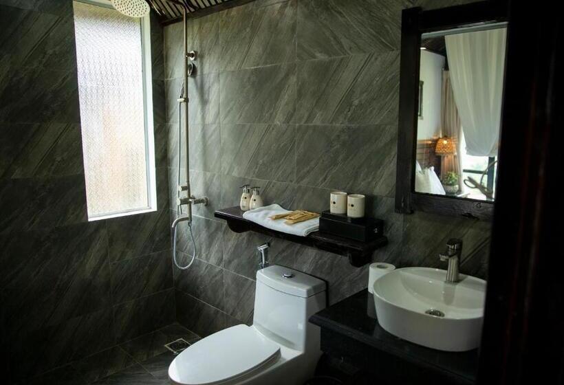 استراحتگاه Black Ship Sapa