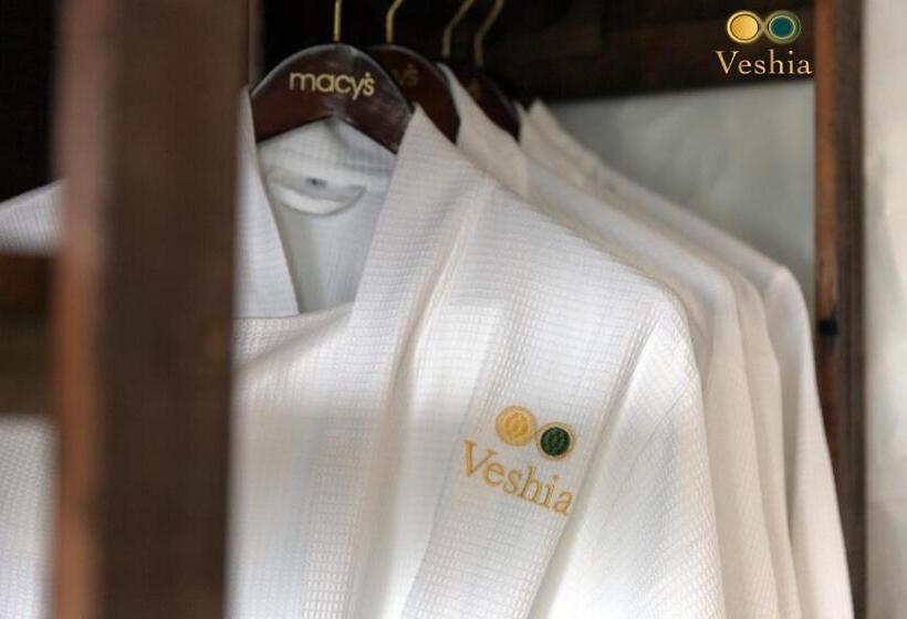 استراحتگاه Black Ship Sapa