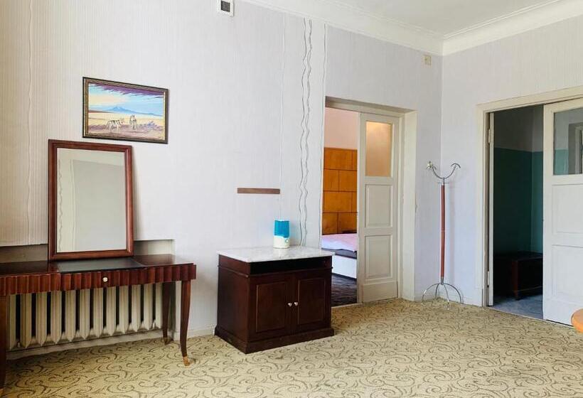 Songino Budget Resort