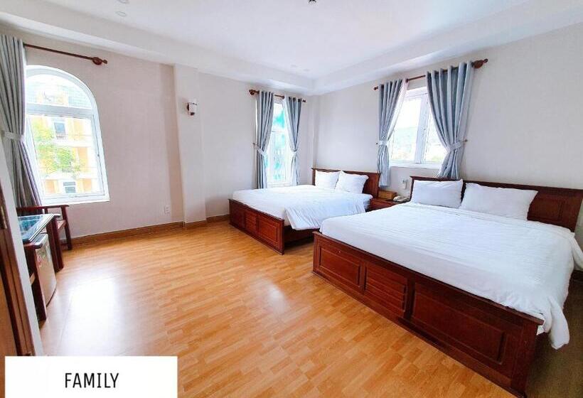 Holiday Hotel Phú Quốc