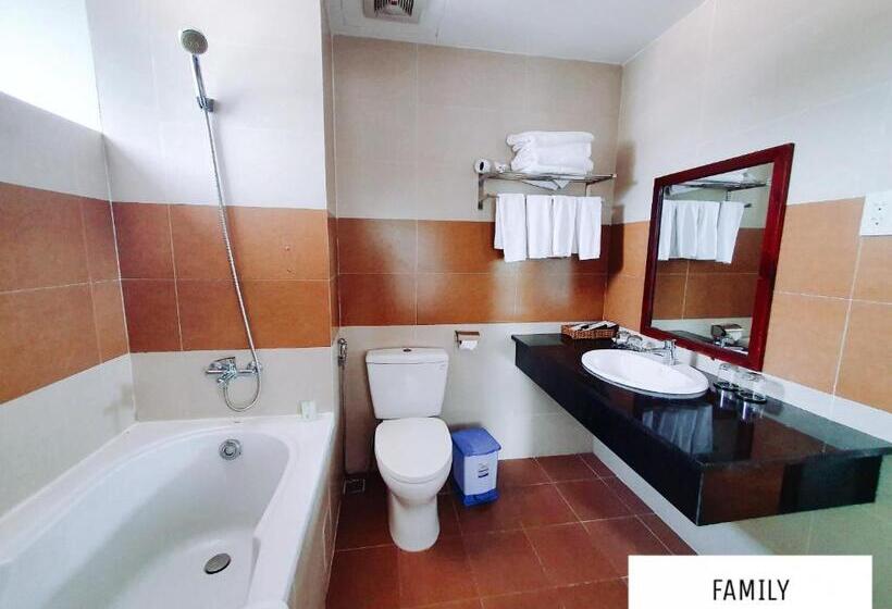 Holiday Hotel Phú Quốc