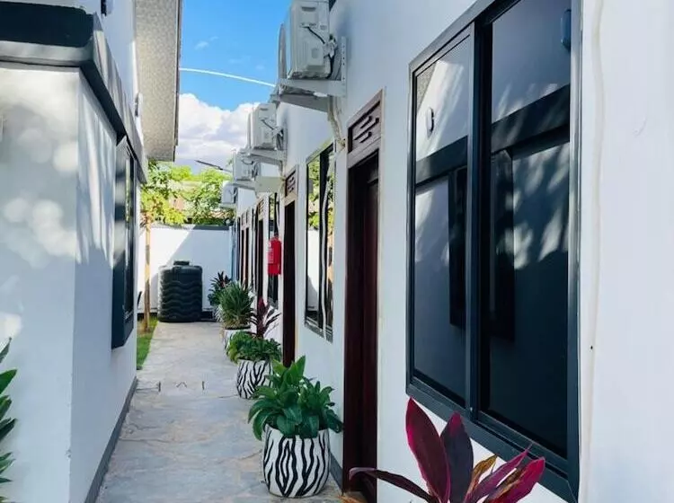 تختخواب و صبحانه The Baobab Homestay