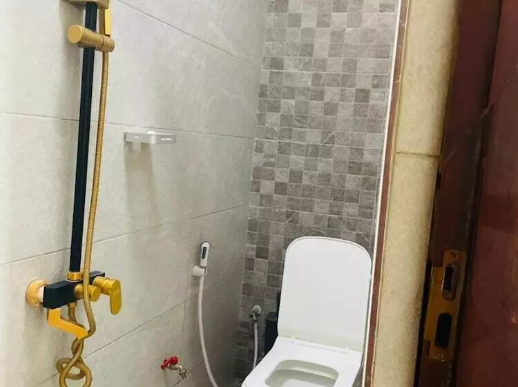 تختخواب و صبحانه The Baobab Homestay