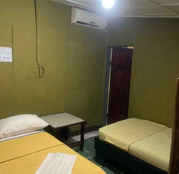 هتل Cabinas Y Restaurante Arena Y Sol