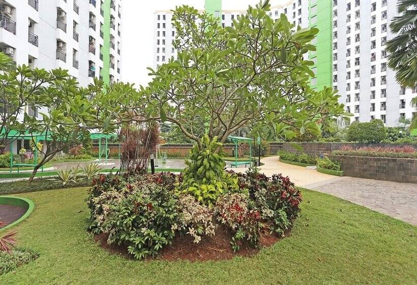 ホテル Capital O 92971 Pelangi Residence