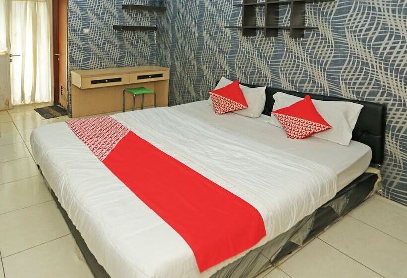 ホテル Capital O 92971 Pelangi Residence