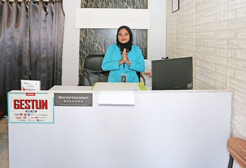 ホテル Capital O 92971 Pelangi Residence